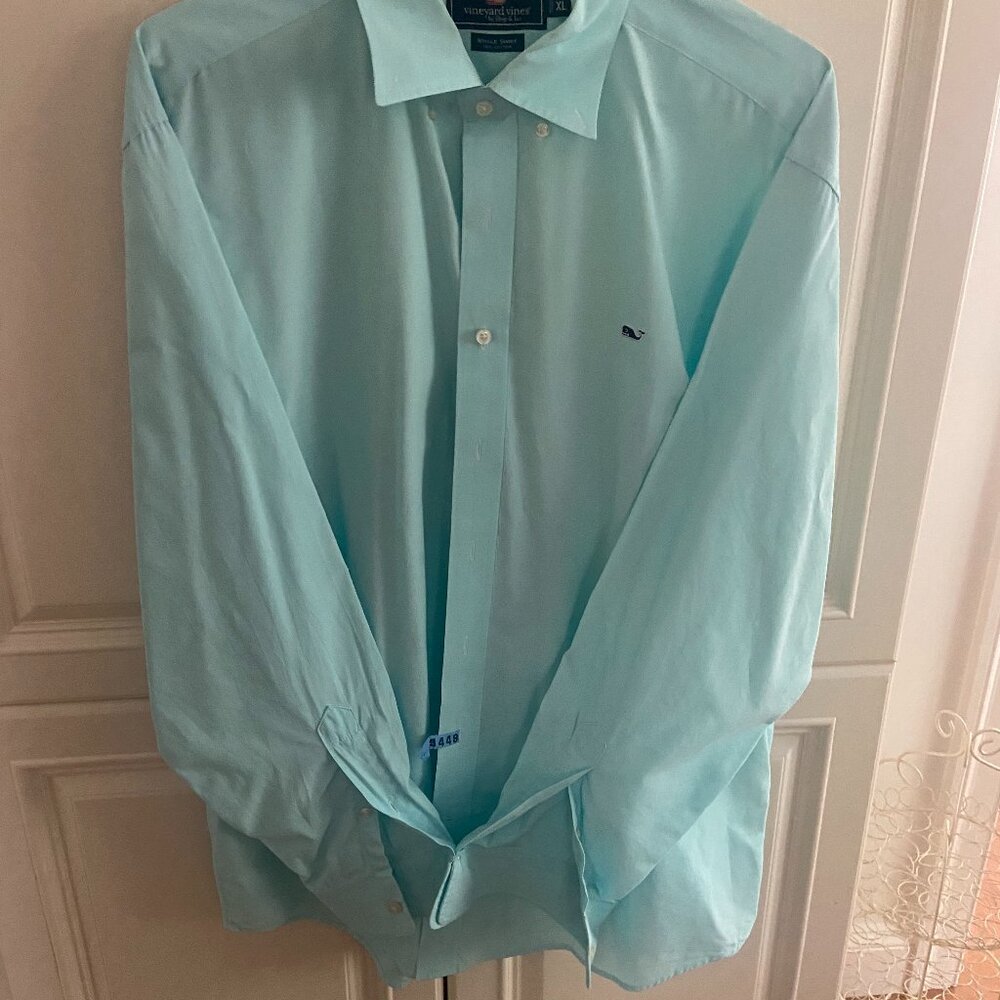 Vineyard Vines Button down shirt